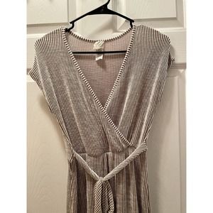 Tan and White Striped Dress CAUTION TO THE WIND Size Medium